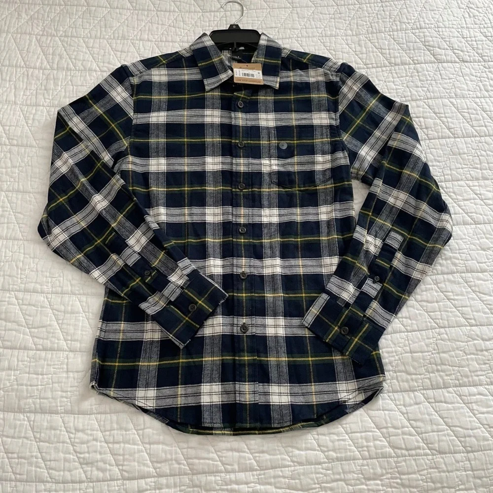 Eddie Bauer Mens Field Flannel Shirt Navy Plaid Long Sleeve Button Down S NEW